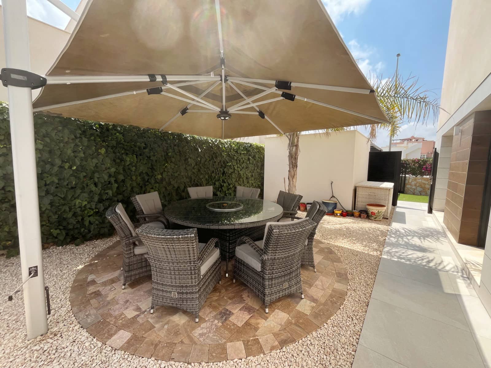 4 Zimmer Villa zu verkaufen in Los Montesinos mit Pool - 595.000 € (Ref: 9996453)