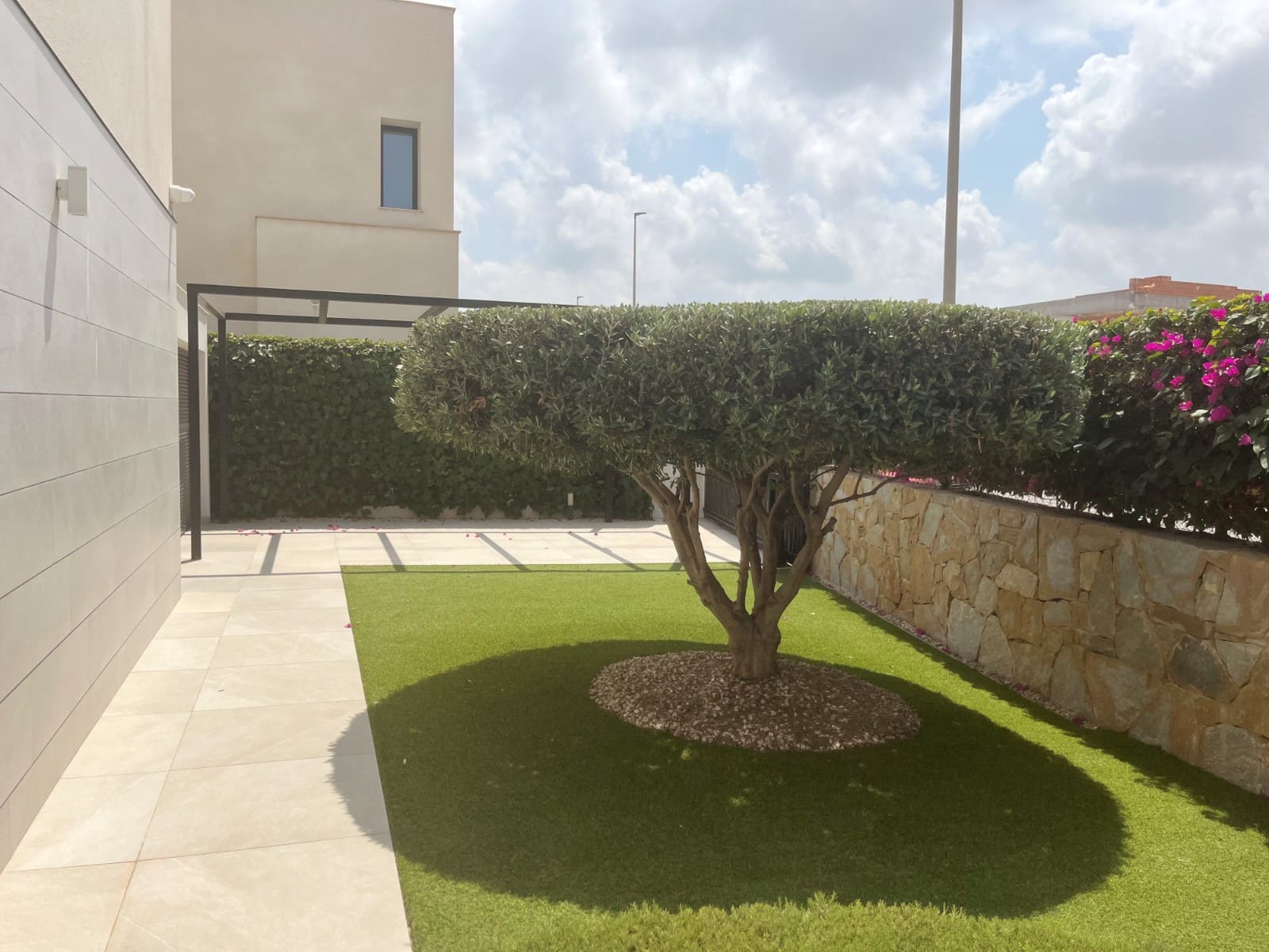 4 Zimmer Villa zu verkaufen in Los Montesinos mit Pool - 595.000 € (Ref: 9996453)