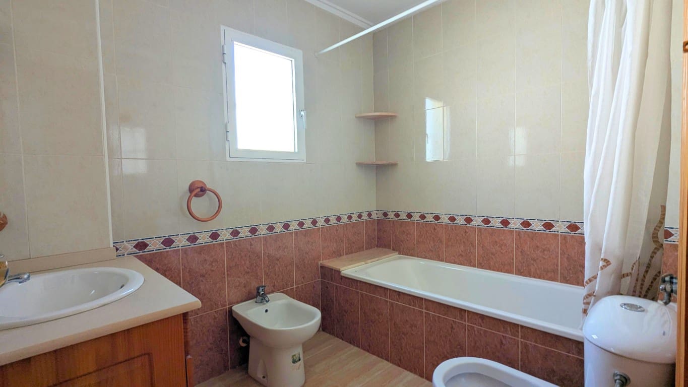 3 soverom Villa til salgs i Lo Crispin med svømmebasseng - € 225 000 (Ref: 9996455)