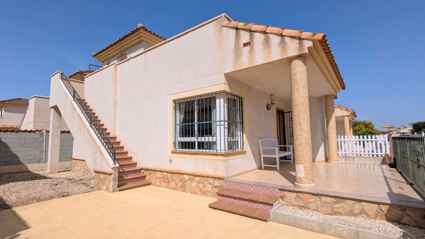 3 soverom Villa til salgs i Lo Crispin med svømmebasseng - € 225 000 (Ref: 9996455)