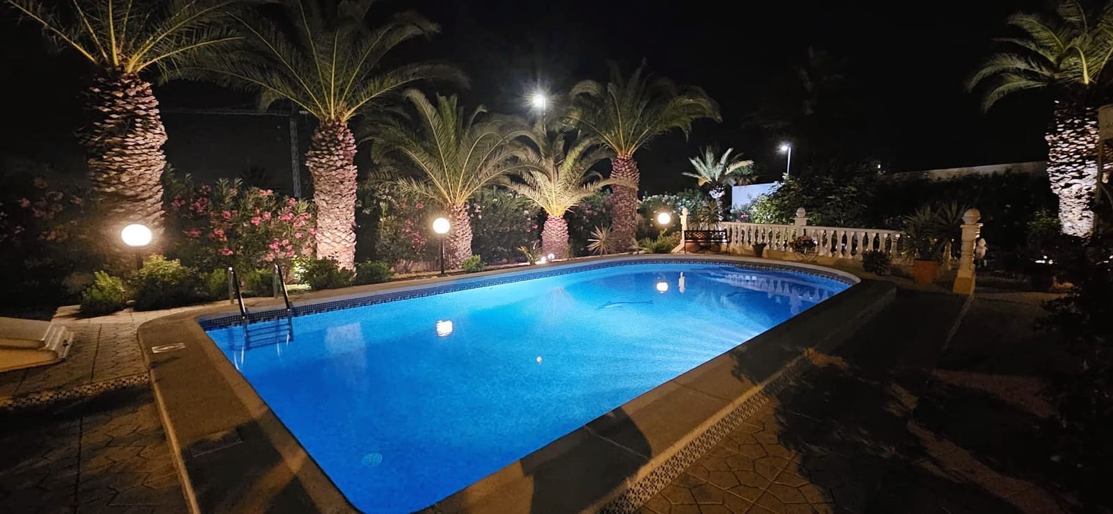 6 soveværelse Villa til salg i Ciudad Quesada med swimmingpool - € 685.000 (Ref: 9996457)