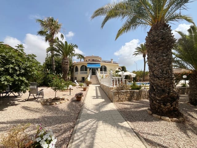 6 soveværelse Villa til salg i Ciudad Quesada, Rojales med swimmingpool - € 685.000 (Ref: 9996457)