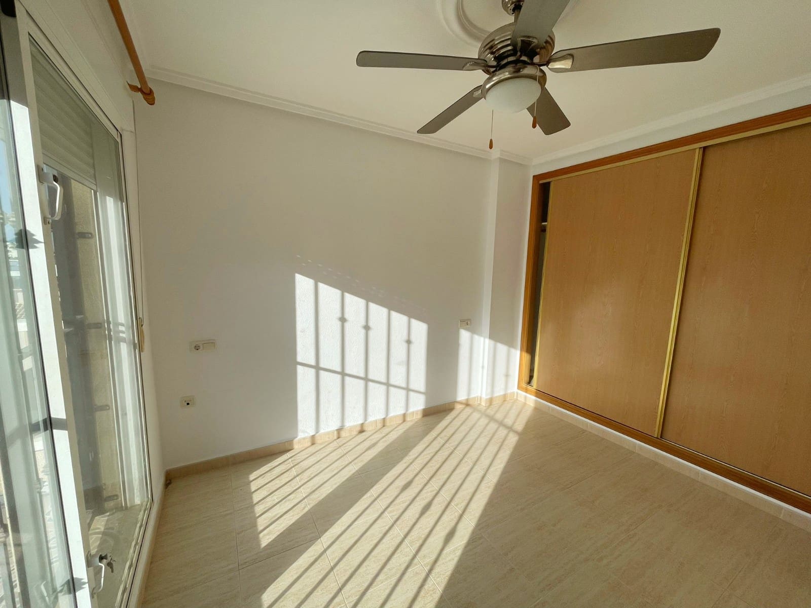3 slaapkamer Villa te koop in Ciudad Quesada met zwembad - € 285.000 (Ref: 9996458)