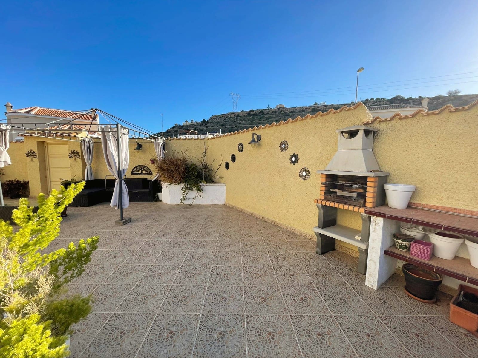 3 slaapkamer Villa te koop in Ciudad Quesada met zwembad - € 285.000 (Ref: 9996458)