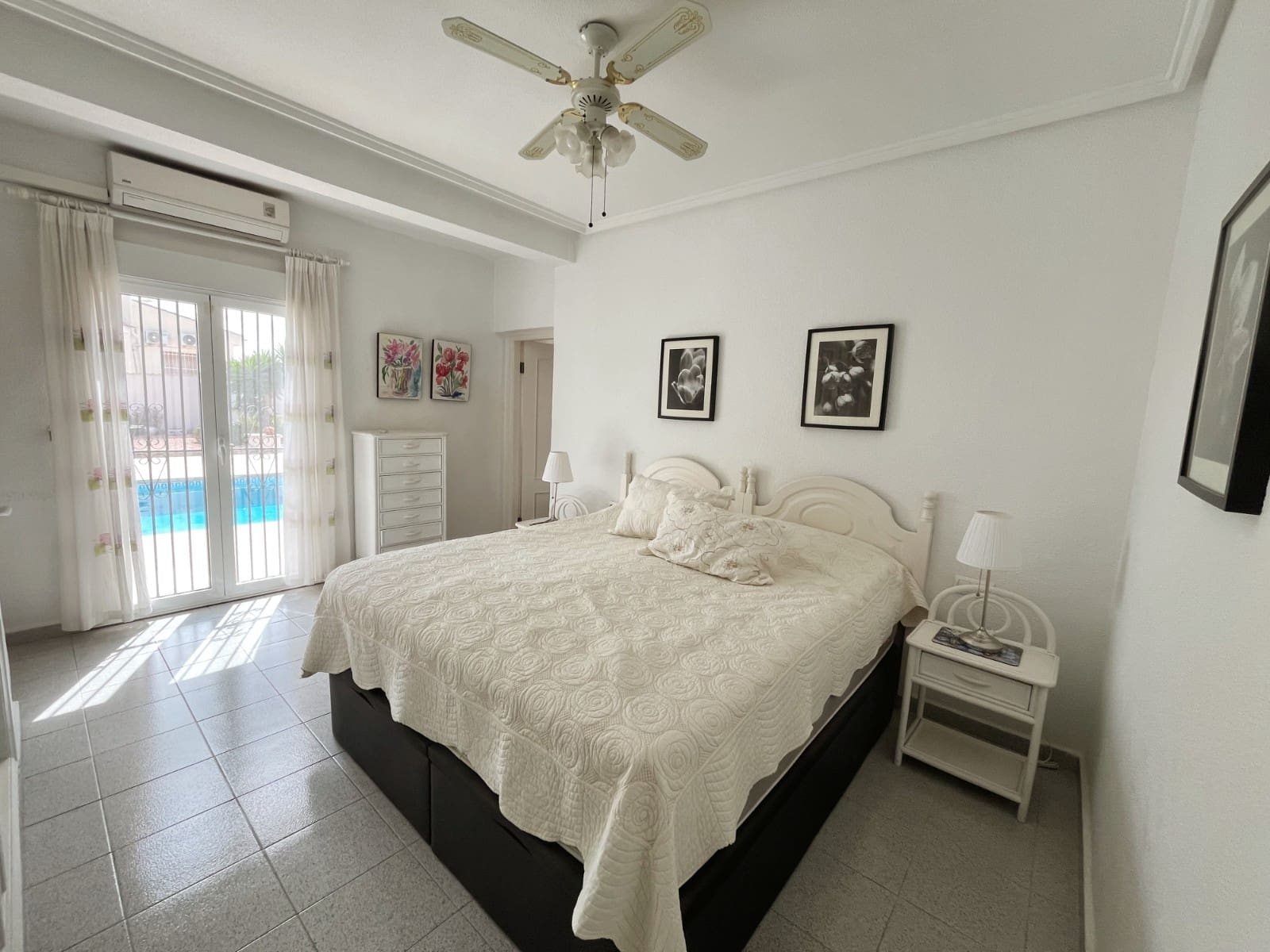 4 slaapkamer Villa te koop in Ciudad Quesada met zwembad - € 625.000 (Ref: 9996460)