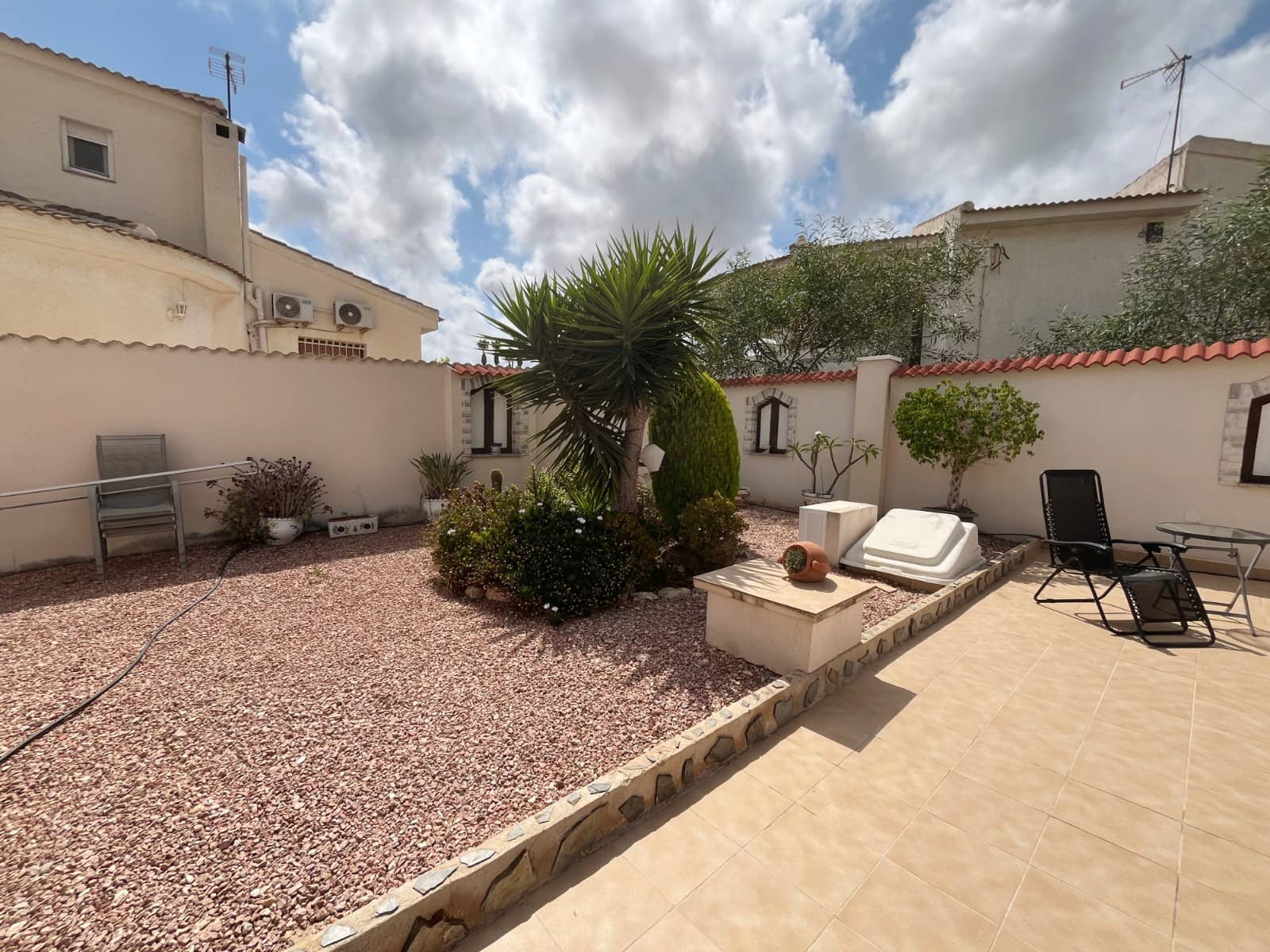 4 slaapkamer Villa te koop in Ciudad Quesada met zwembad - € 625.000 (Ref: 9996460)