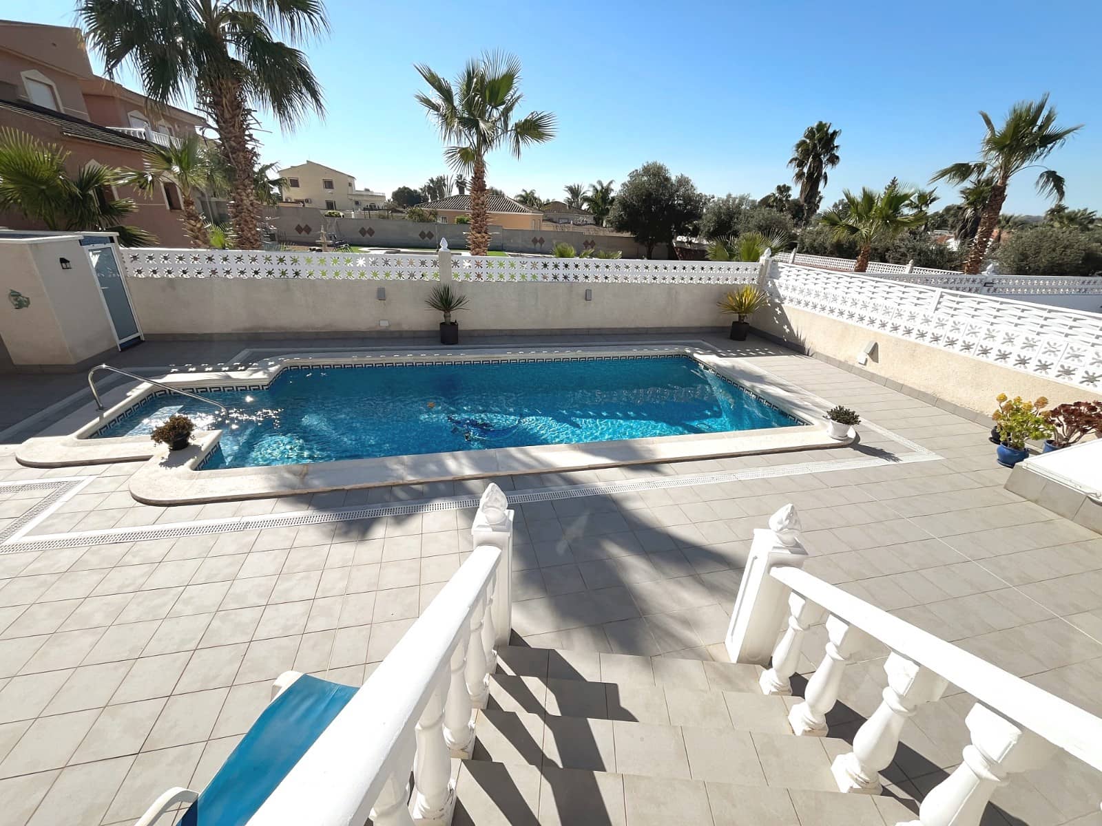 3 sovrum Villa till salu i Benijofar med pool - 399 000 € (Ref: 9996467)