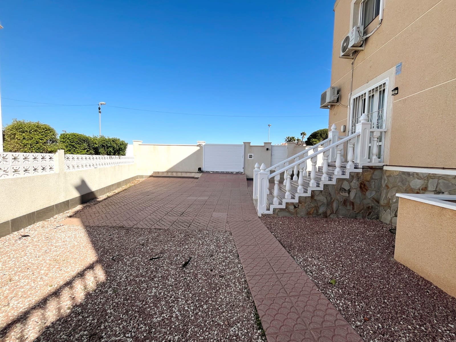 3 sovrum Villa till salu i Benijofar med pool - 399 000 € (Ref: 9996467)