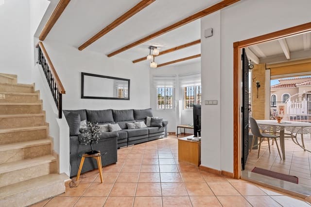 Chalet de 3 habitaciones en Algorfa en venta con piscina - 295.000 € (Ref: 9996468)