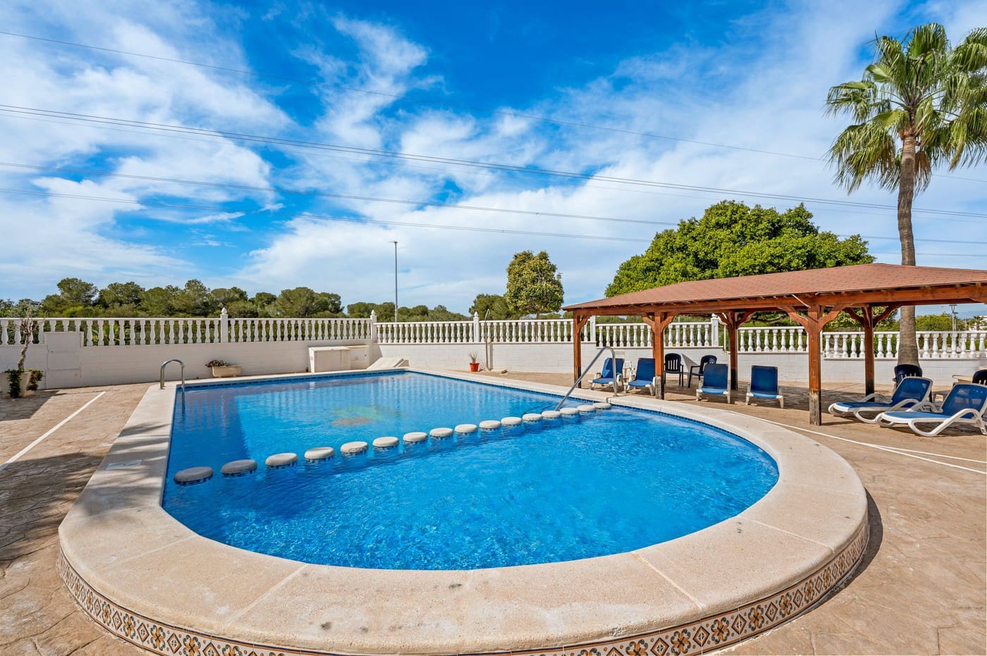 3 bedroom Villa for sale in Algorfa with pool - € 295,000 (Ref: 9996468)
