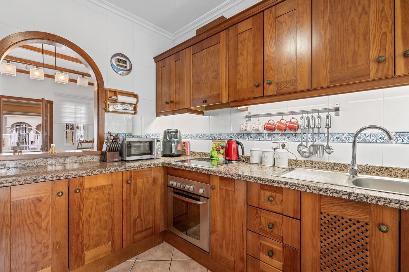 3 bedroom Villa for sale in Algorfa with pool - € 295,000 (Ref: 9996468)