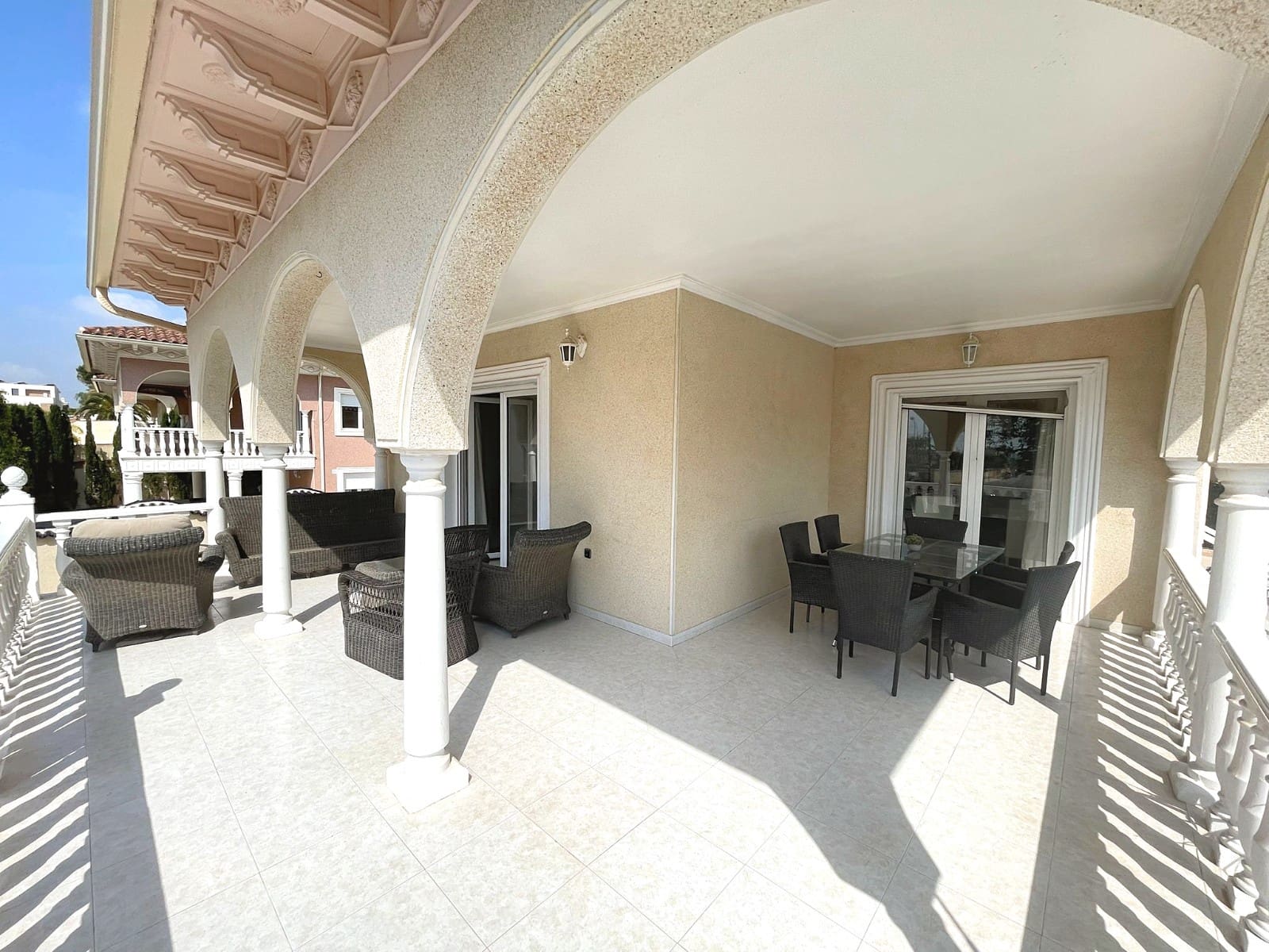 4 slaapkamer Villa te koop in Ciudad Quesada met zwembad - € 585.000 (Ref: 9996471)