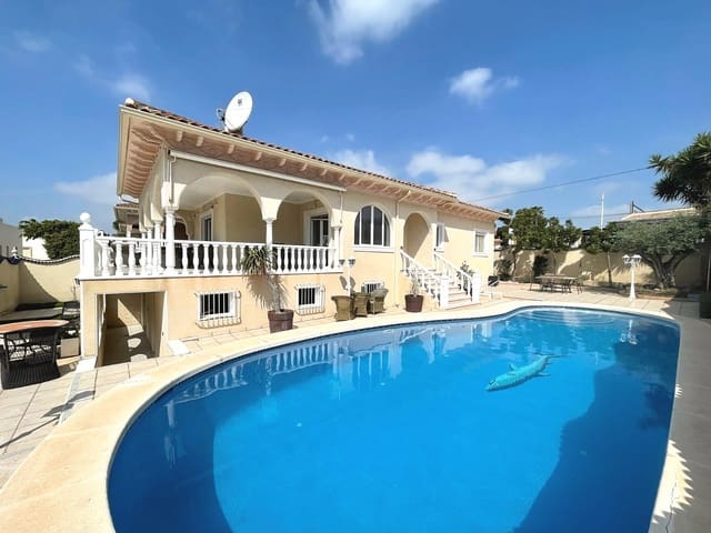4 slaapkamer Villa te koop in Ciudad Quesada, Rojales met zwembad - € 585.000 (Ref: 9996471)