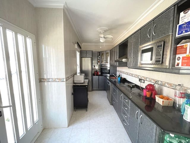 4 slaapkamer Villa te koop in Ciudad Quesada, Rojales met zwembad - € 585.000 (Ref: 9996471)