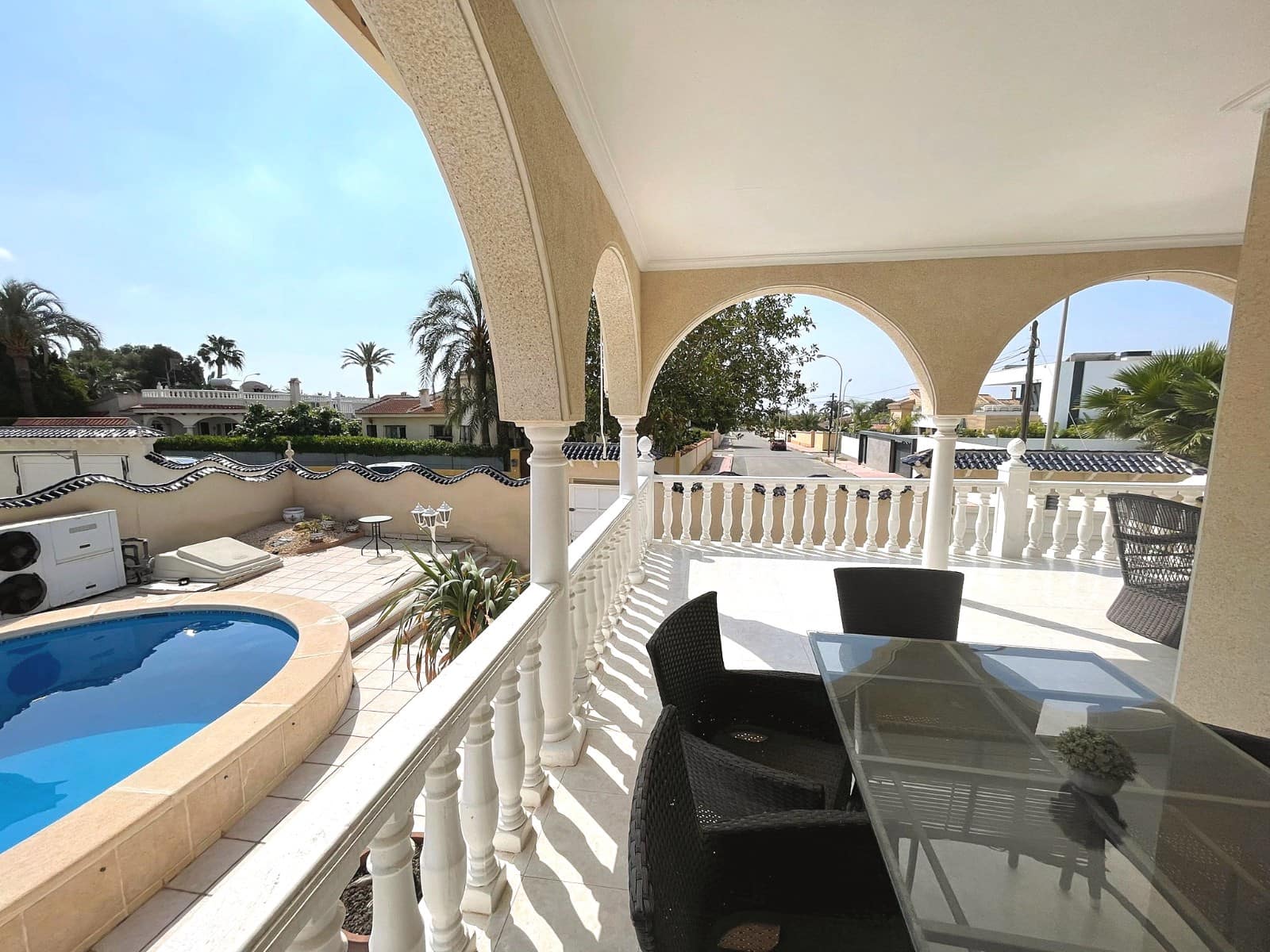 4 slaapkamer Villa te koop in Ciudad Quesada met zwembad - € 585.000 (Ref: 9996471)