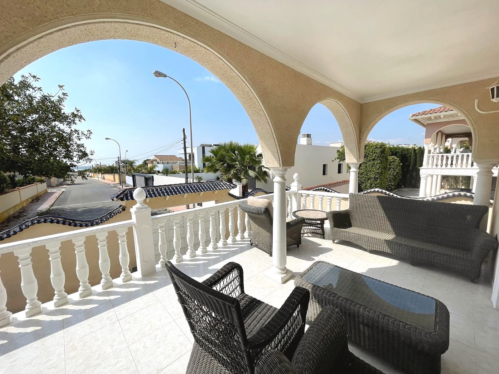 4 slaapkamer Villa te koop in Ciudad Quesada met zwembad - € 585.000 (Ref: 9996471)