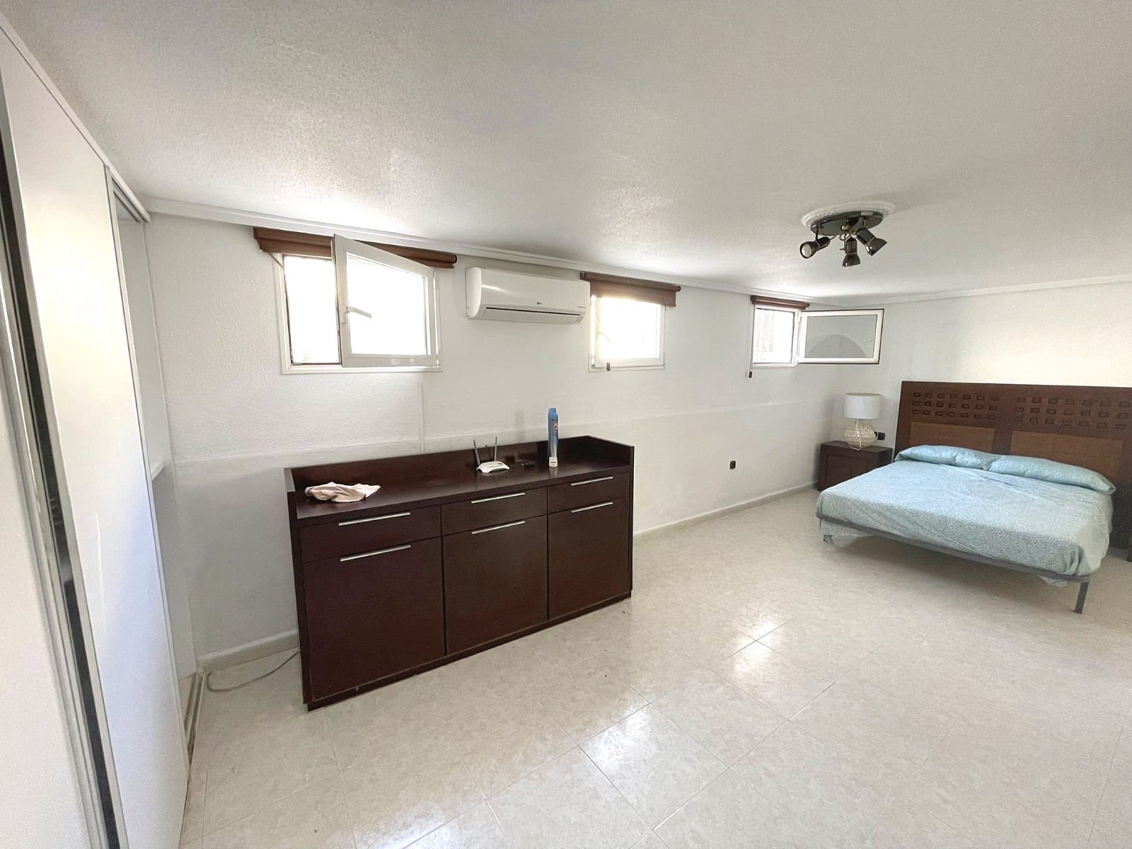4 slaapkamer Villa te koop in Ciudad Quesada met zwembad - € 585.000 (Ref: 9996471)