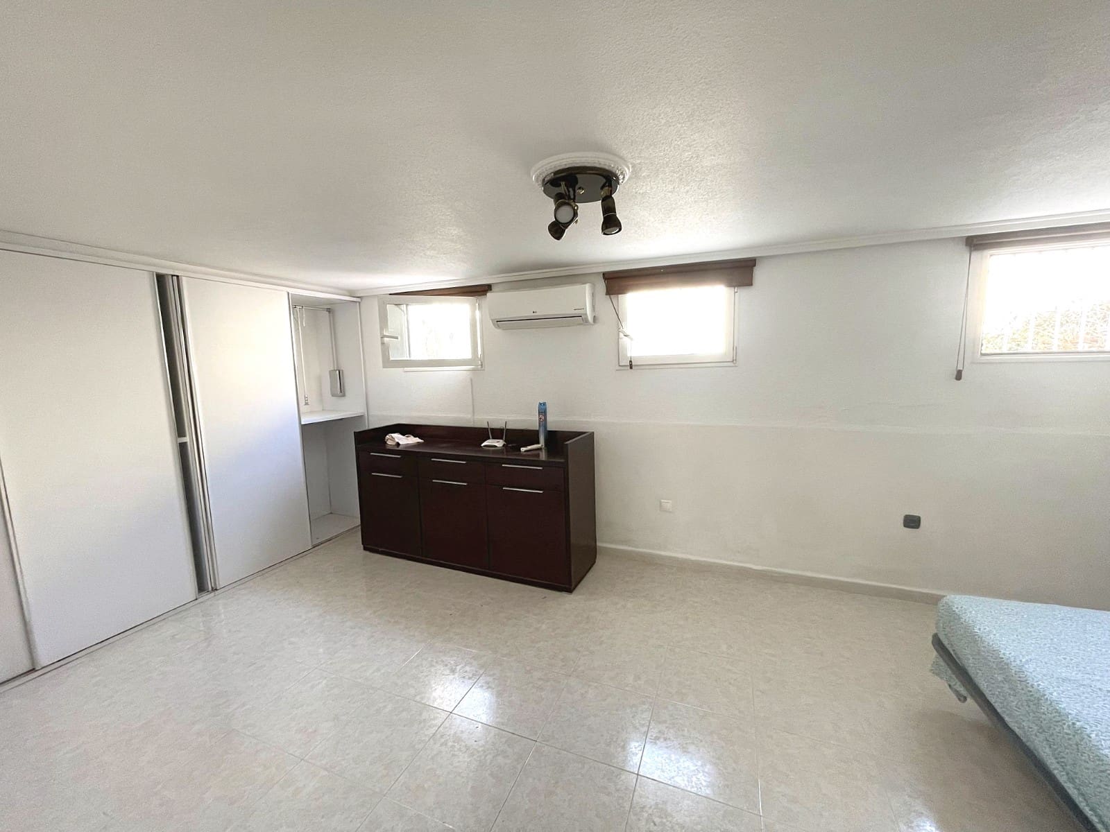 4 slaapkamer Villa te koop in Ciudad Quesada met zwembad - € 585.000 (Ref: 9996471)