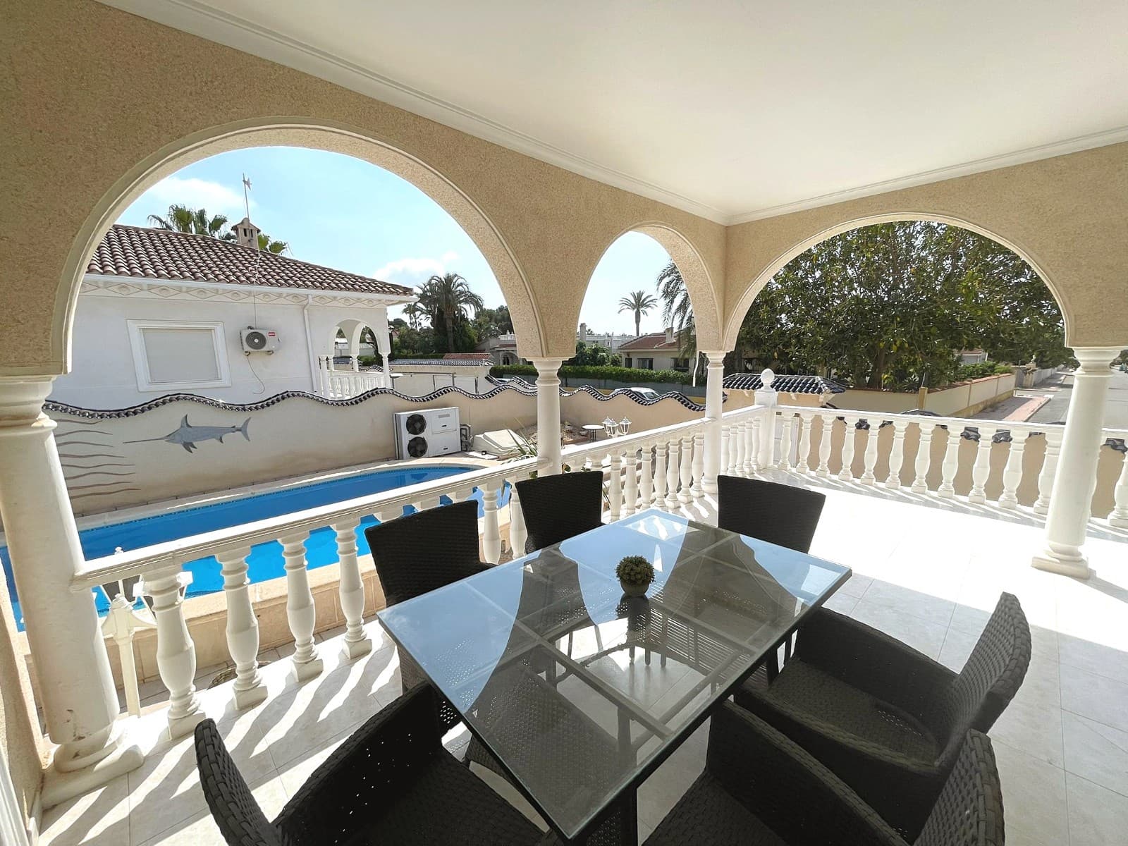 4 slaapkamer Villa te koop in Ciudad Quesada met zwembad - € 585.000 (Ref: 9996471)