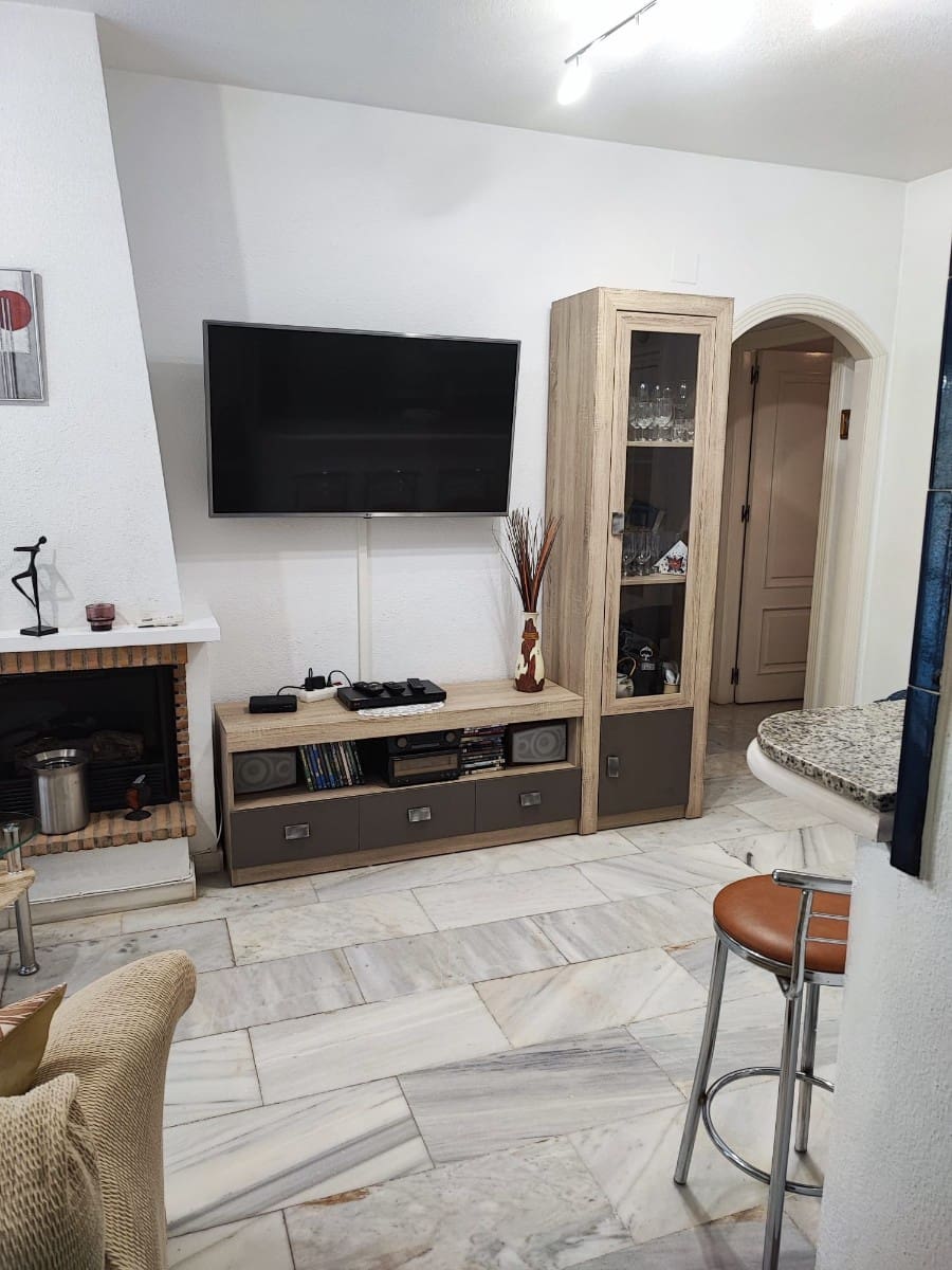 2 sypialnia Apartament na sprzedaż w Torrevieja z basenem garażem - 299 999 € (Ref: 9996472)