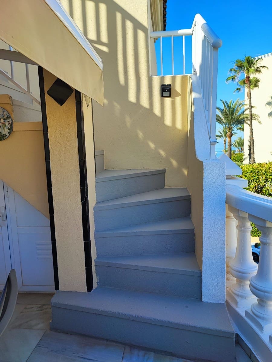 2 sypialnia Apartament na sprzedaż w Torrevieja z basenem garażem - 299 999 € (Ref: 9996472)