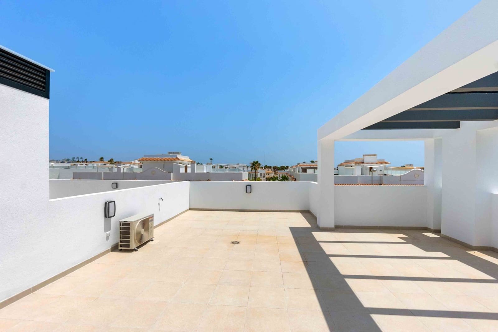 2 Zimmer Apartment zu verkaufen in Ciudad Quesada mit Pool - 337.000 € (Ref: 9996475)