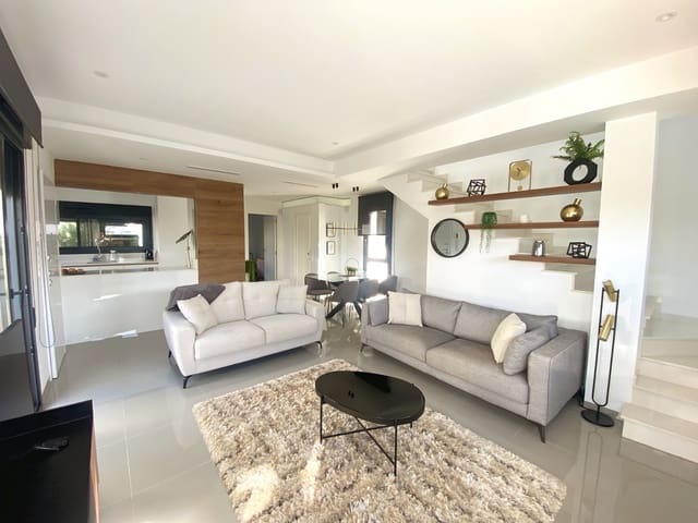 3 sovrum Villa till salu i Ciudad Quesada, Rojales med pool - 499 000 € (Ref: 9996476)