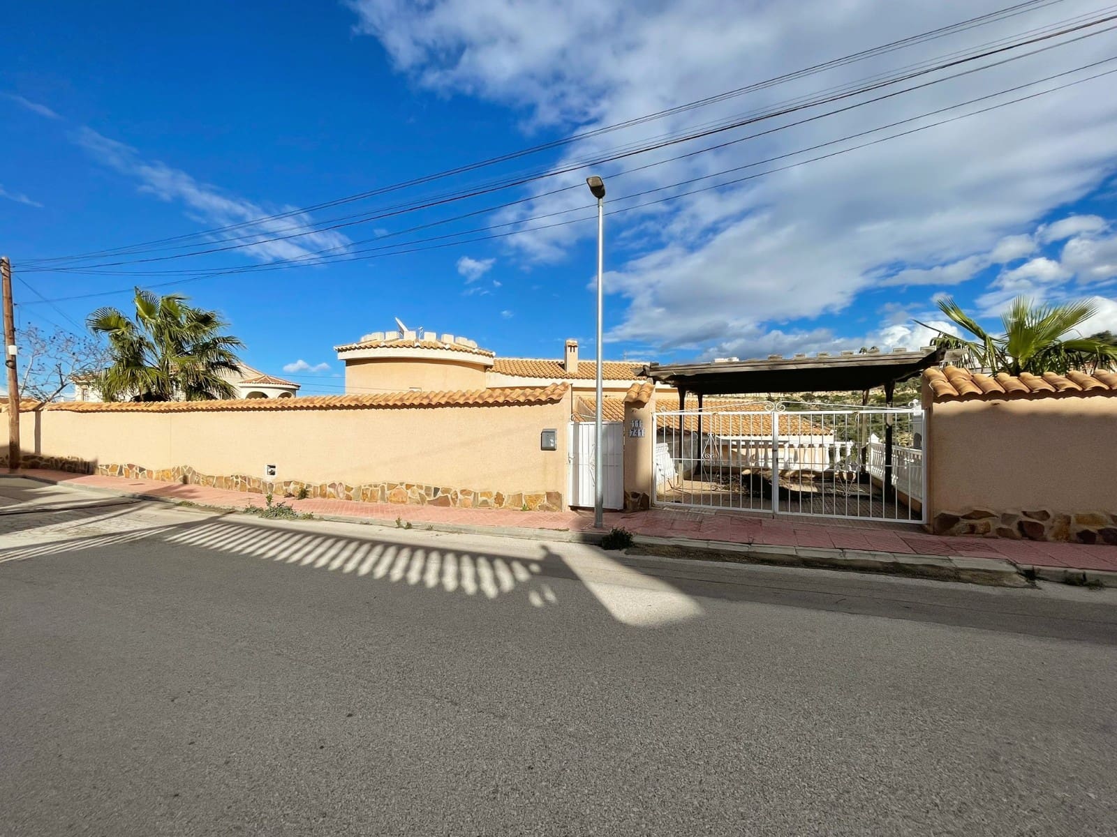 5 Zimmer Villa zu verkaufen in Ciudad Quesada mit Pool - 450.000 € (Ref: 9996478)