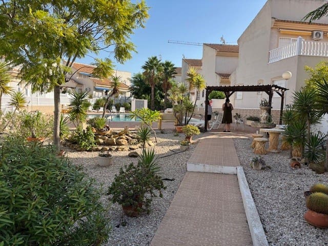 3 Zimmer Villa zu verkaufen in Ciudad Quesada mit Pool - 230.000 € (Ref: 9996481)