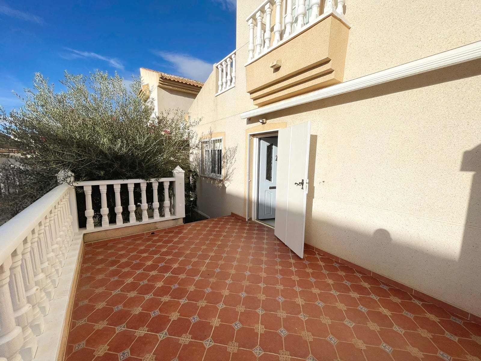 3 Zimmer Villa zu verkaufen in Ciudad Quesada mit Pool - 230.000 € (Ref: 9996481)