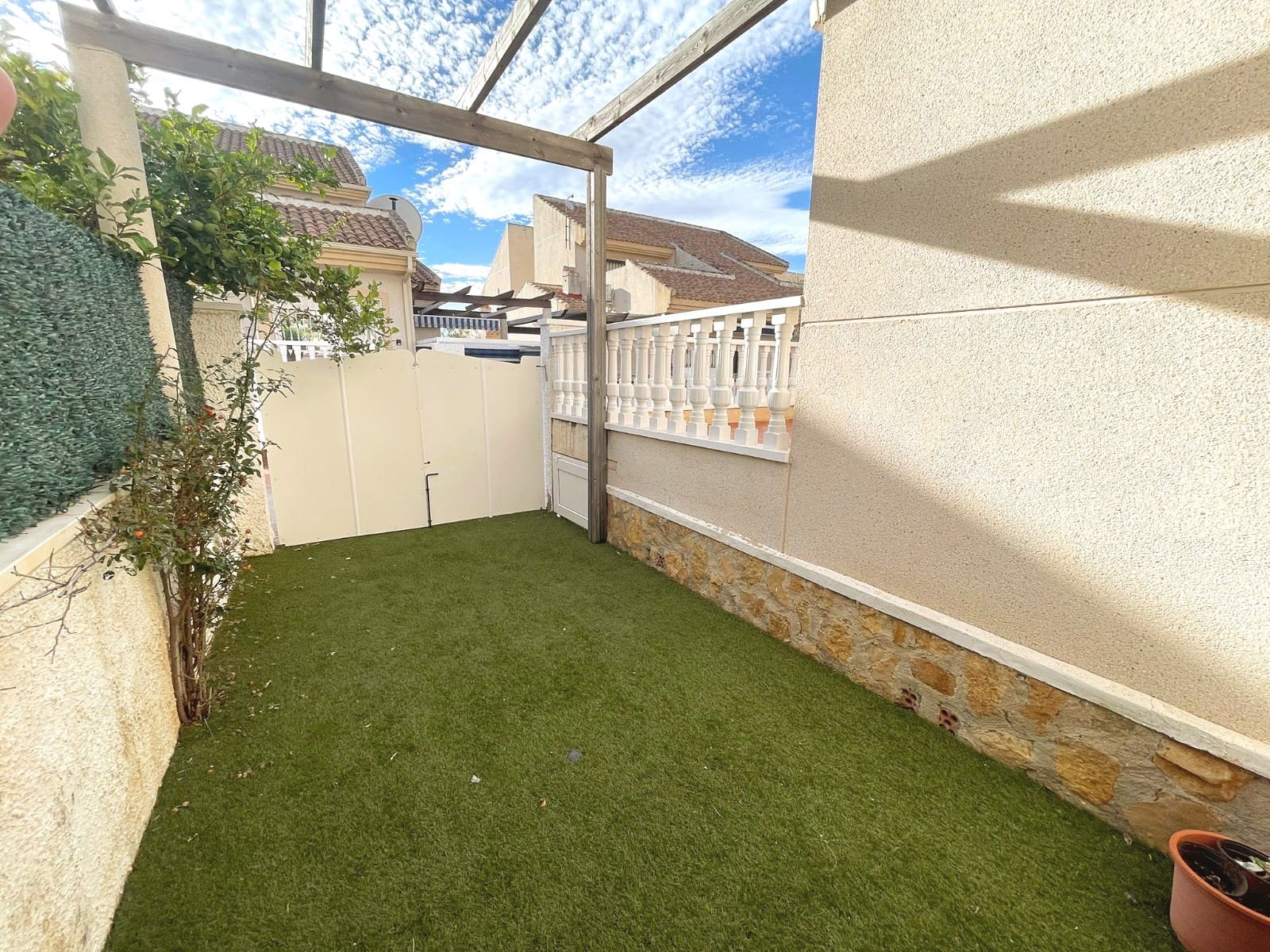 3 Zimmer Villa zu verkaufen in Ciudad Quesada mit Pool - 230.000 € (Ref: 9996481)