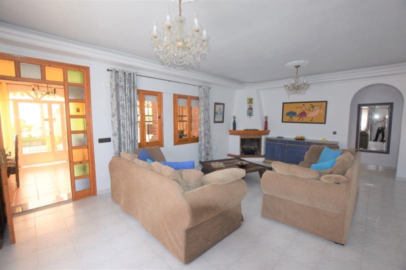5 Zimmer Villa zu verkaufen in Ciudad Quesada mit Pool - 899.000 € (Ref: 9996483)