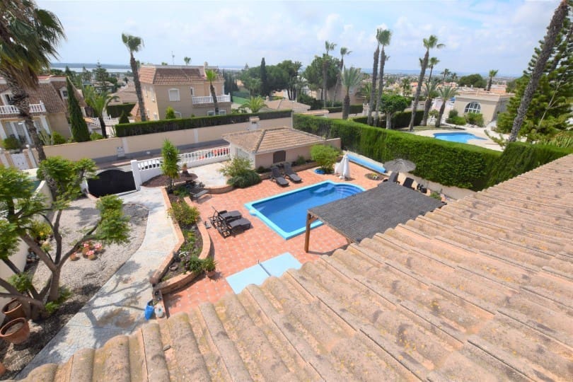 5 Zimmer Villa zu verkaufen in Ciudad Quesada mit Pool - 899.000 € (Ref: 9996483)