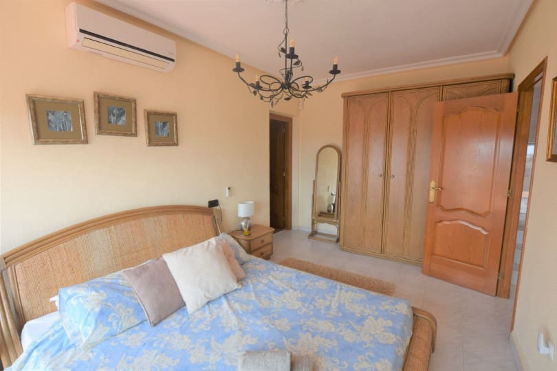 5 Zimmer Villa zu verkaufen in Ciudad Quesada mit Pool - 899.000 € (Ref: 9996483)