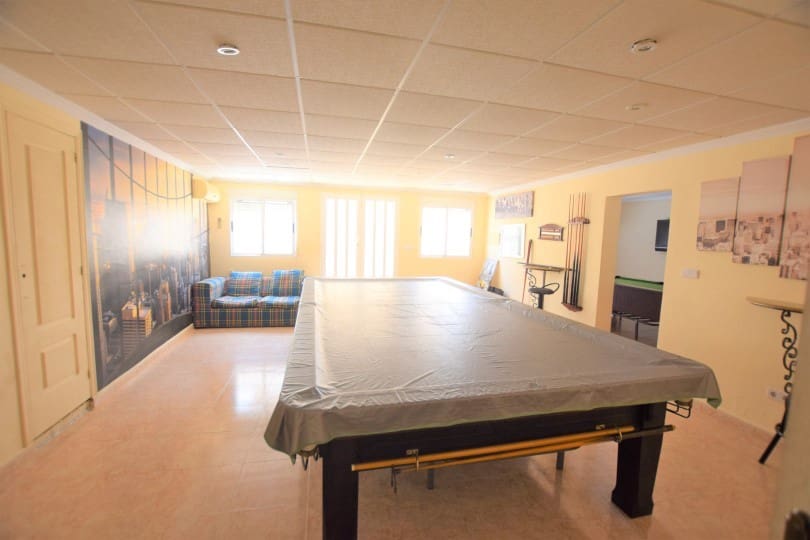 5 Zimmer Villa zu verkaufen in Ciudad Quesada mit Pool - 899.000 € (Ref: 9996483)
