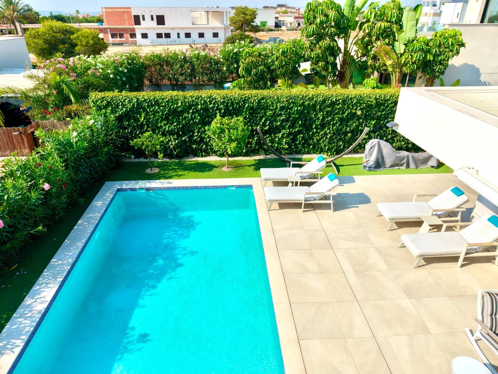 4 Zimmer Villa zu verkaufen in Los Montesinos - 595.000 € (Ref: 9997888)
