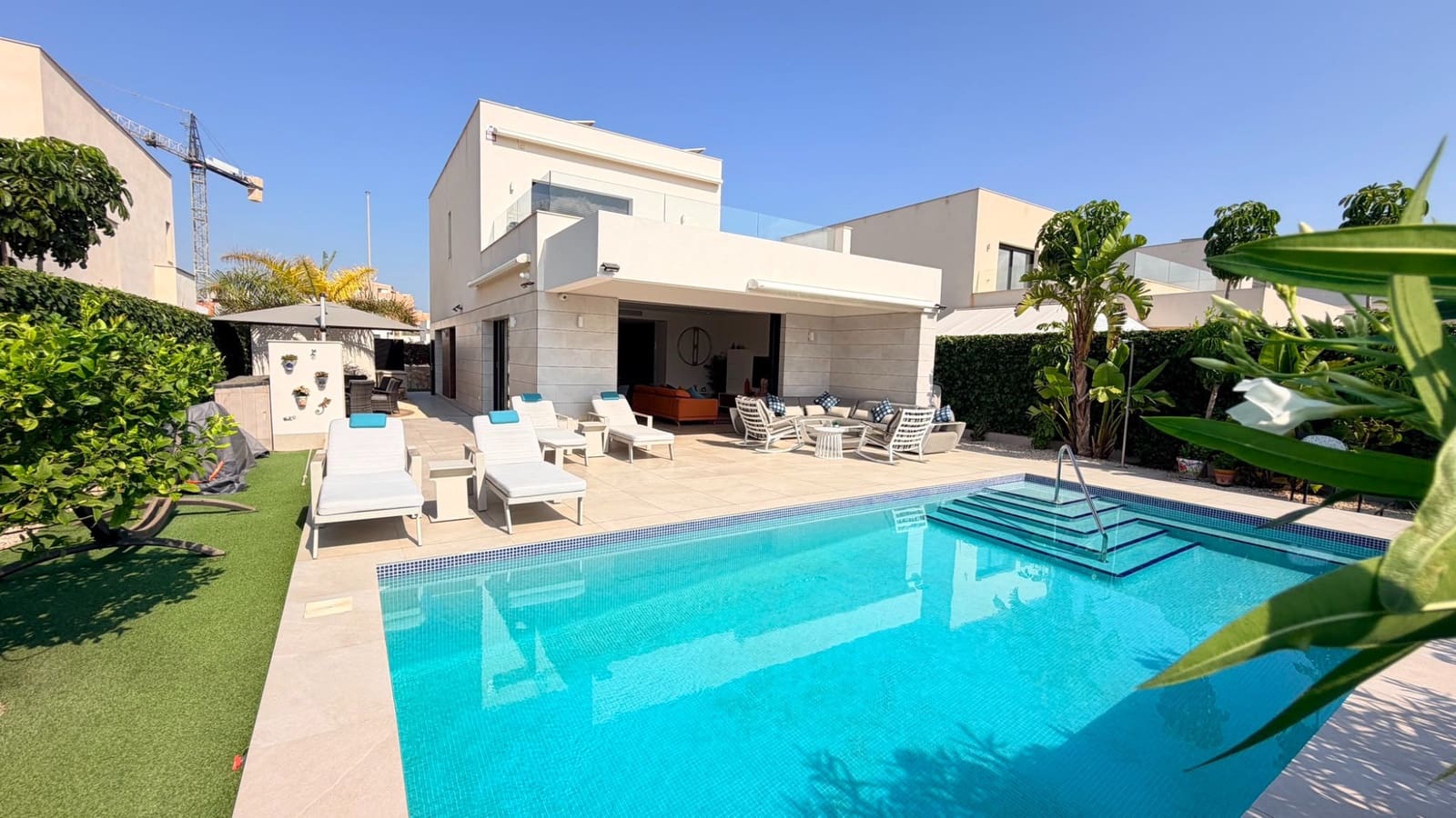 4 Zimmer Villa zu verkaufen in Los Montesinos - 595.000 € (Ref: 9997888)