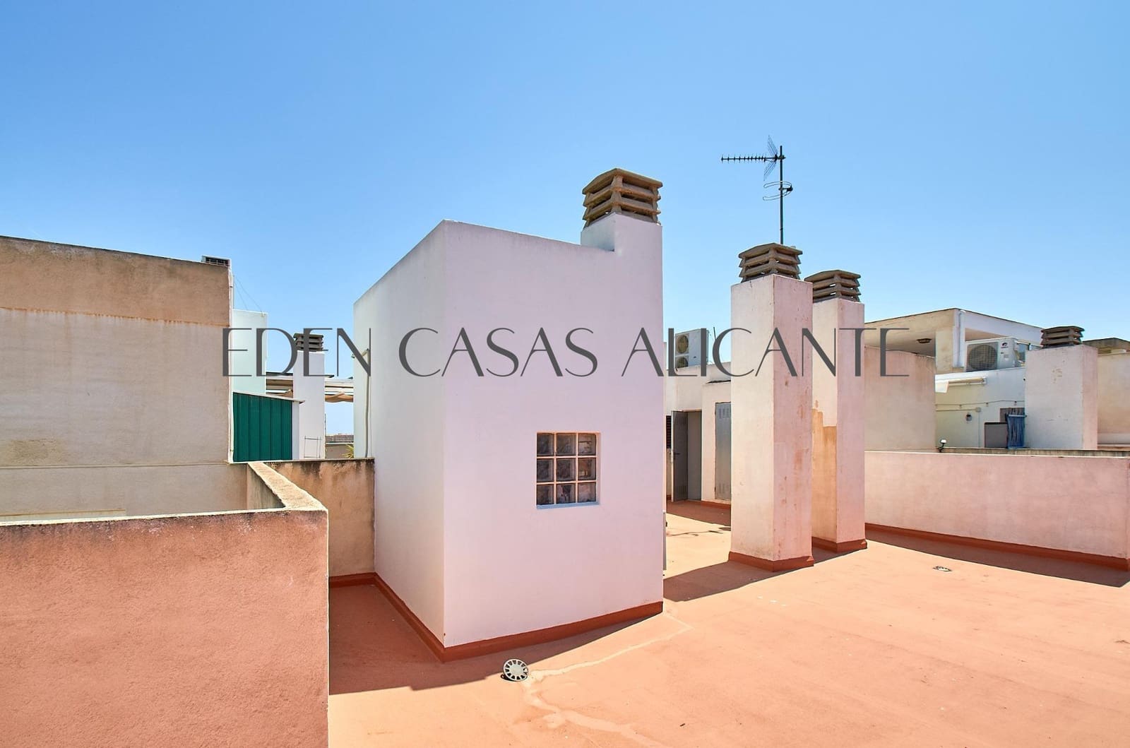 3 soveværelse Lejlighed til salg i El Campello med garage - € 289.000 (Ref: 10003828)