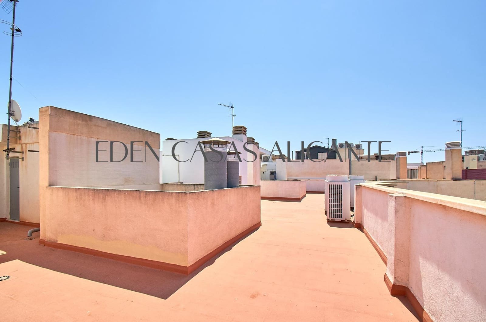3 soveværelse Lejlighed til salg i El Campello med garage - € 289.000 (Ref: 10003828)