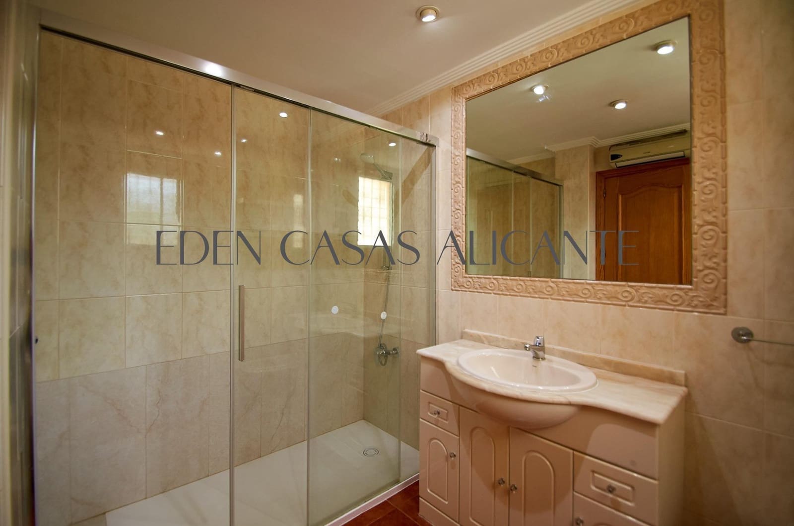 3 slaapkamer Villa te koop in Muchamiel / Mutxamel met zwembad - € 419.900 (Ref: 10047485)