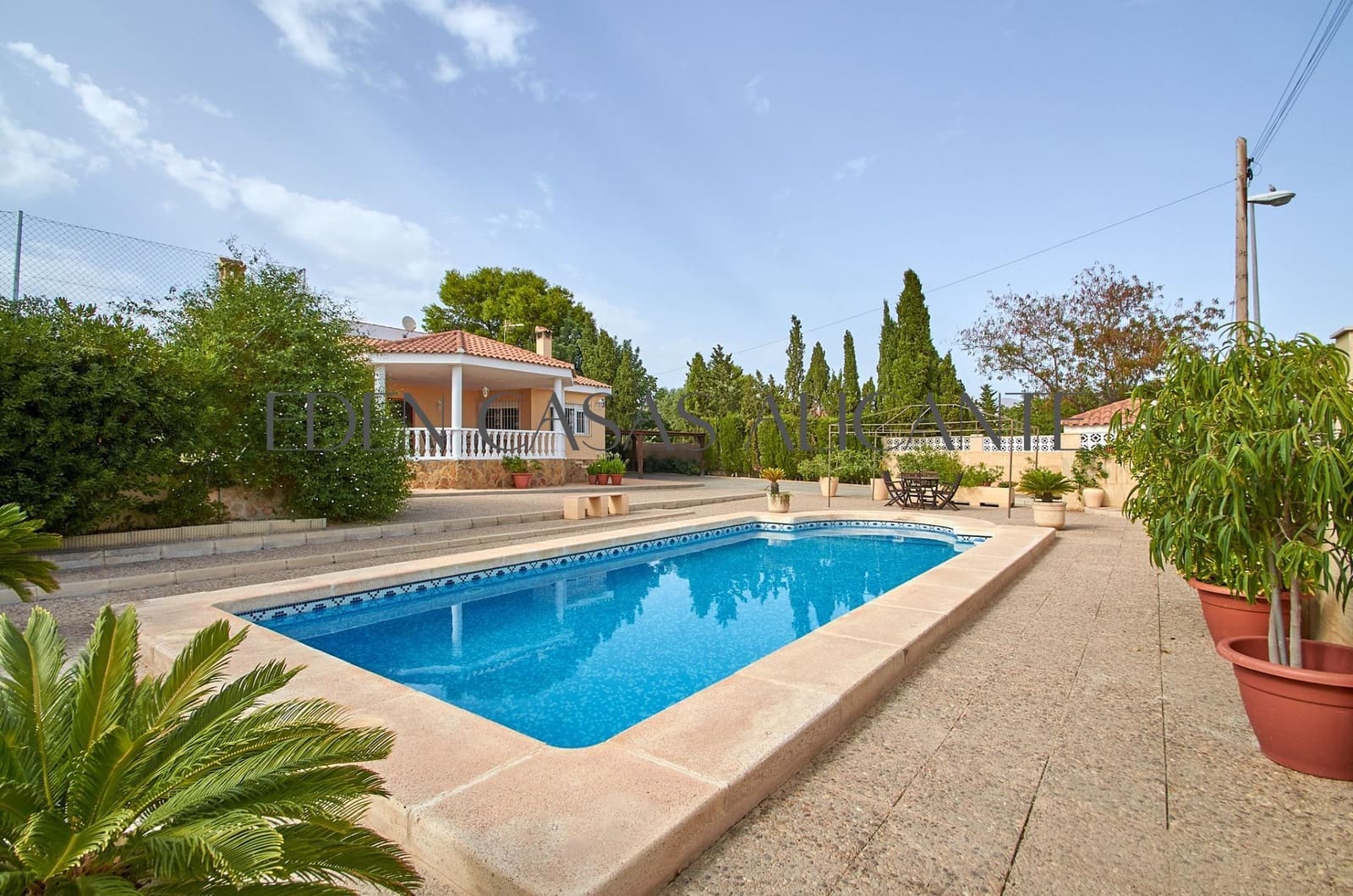 3 slaapkamer Villa te koop in Muchamiel / Mutxamel met zwembad - € 419.900 (Ref: 10047485)