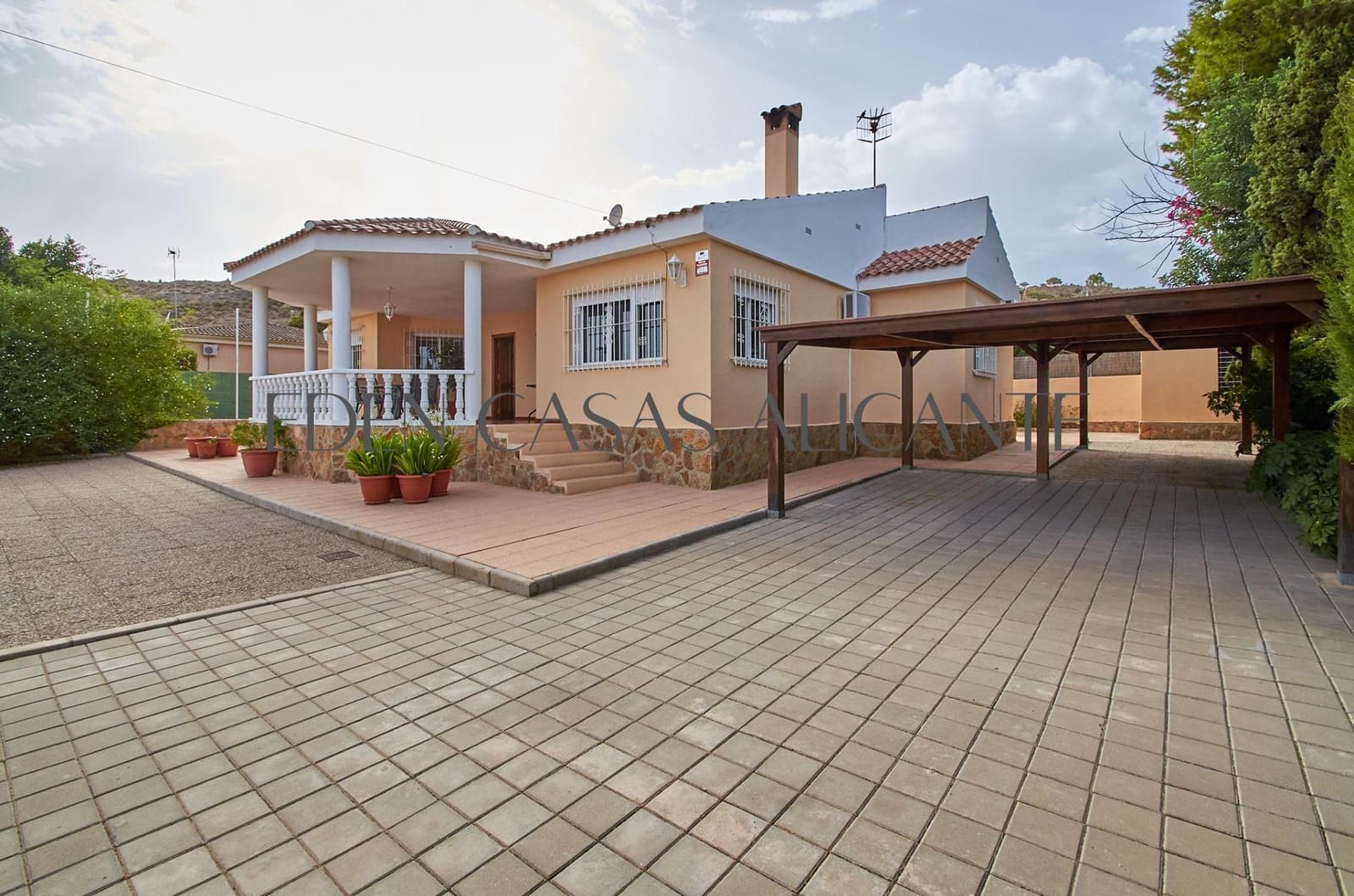 3 slaapkamer Villa te koop in Muchamiel / Mutxamel met zwembad - € 419.900 (Ref: 10047485)
