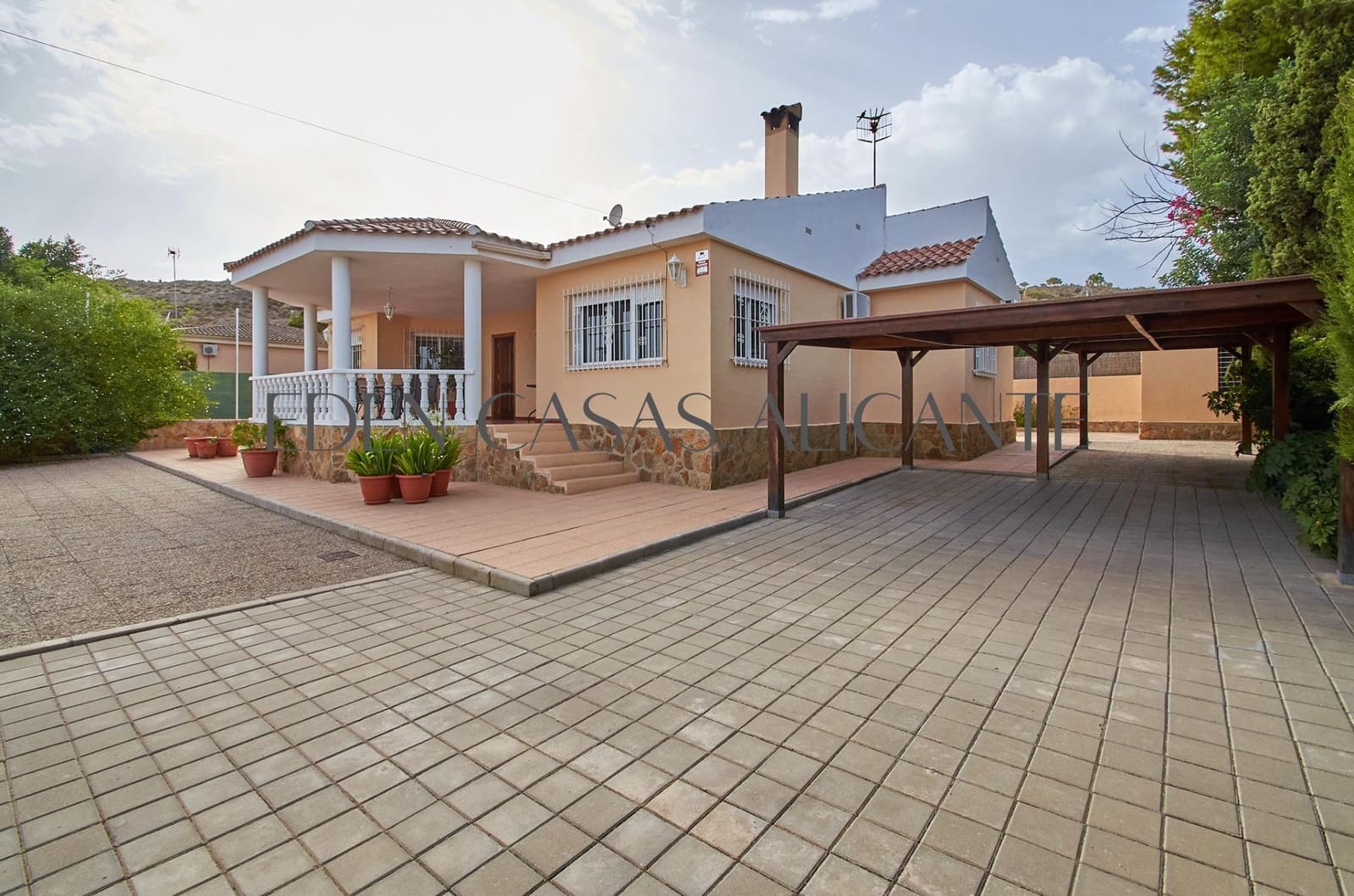 3 slaapkamer Villa te koop in Muchamiel / Mutxamel met zwembad - € 419.900 (Ref: 10047485)