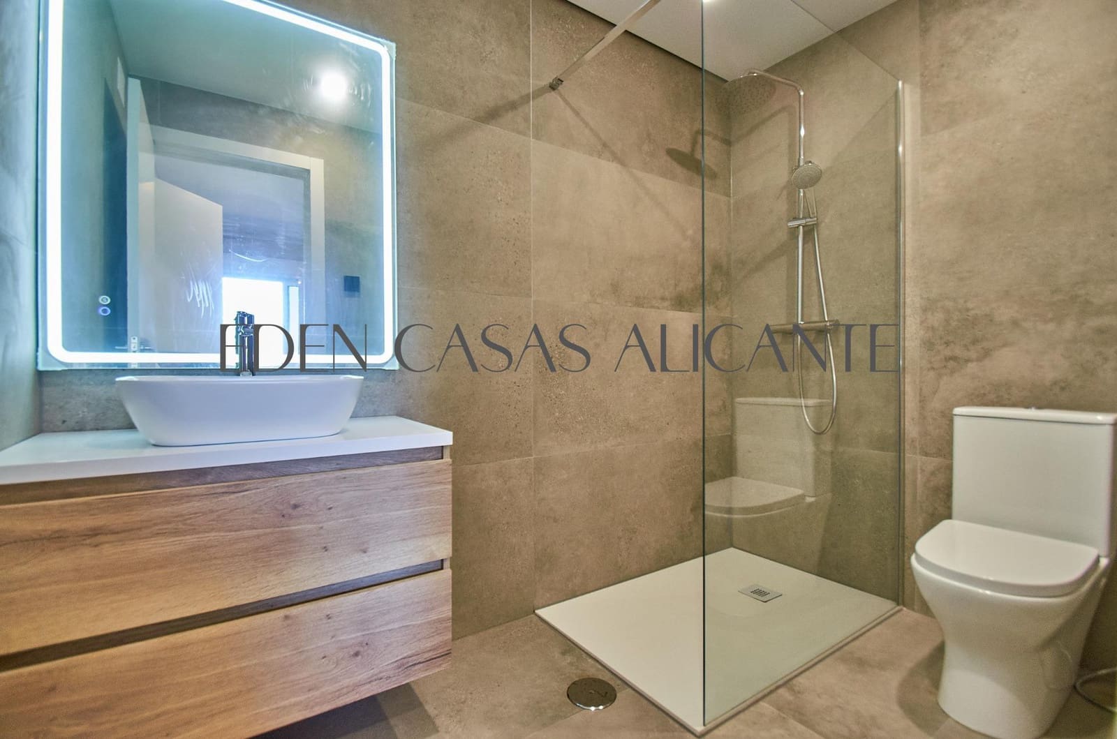 3 makuuhuone Asunto myytävänä paikassa Playa de San Juan mukana uima-altaan - 420 000 € (Ref: 10086354)