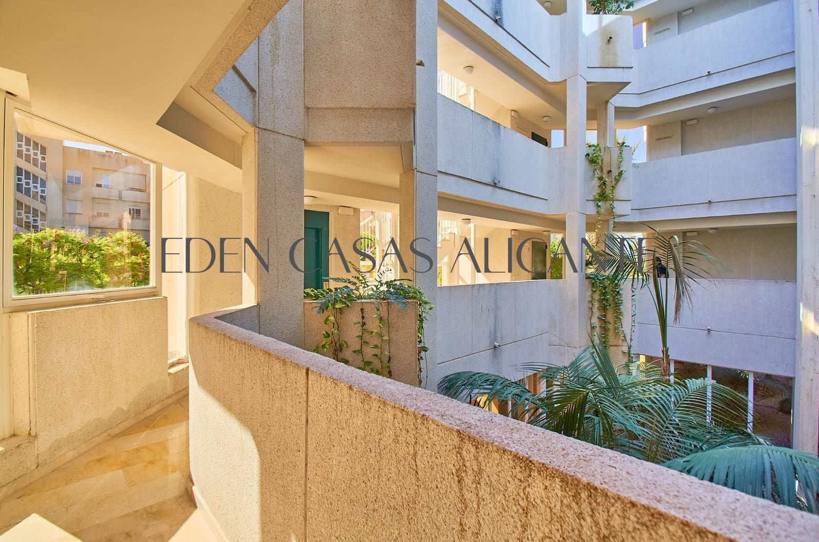 3 makuuhuone Asunto myytävänä paikassa Playa de San Juan mukana uima-altaan - 420 000 € (Ref: 10086354)