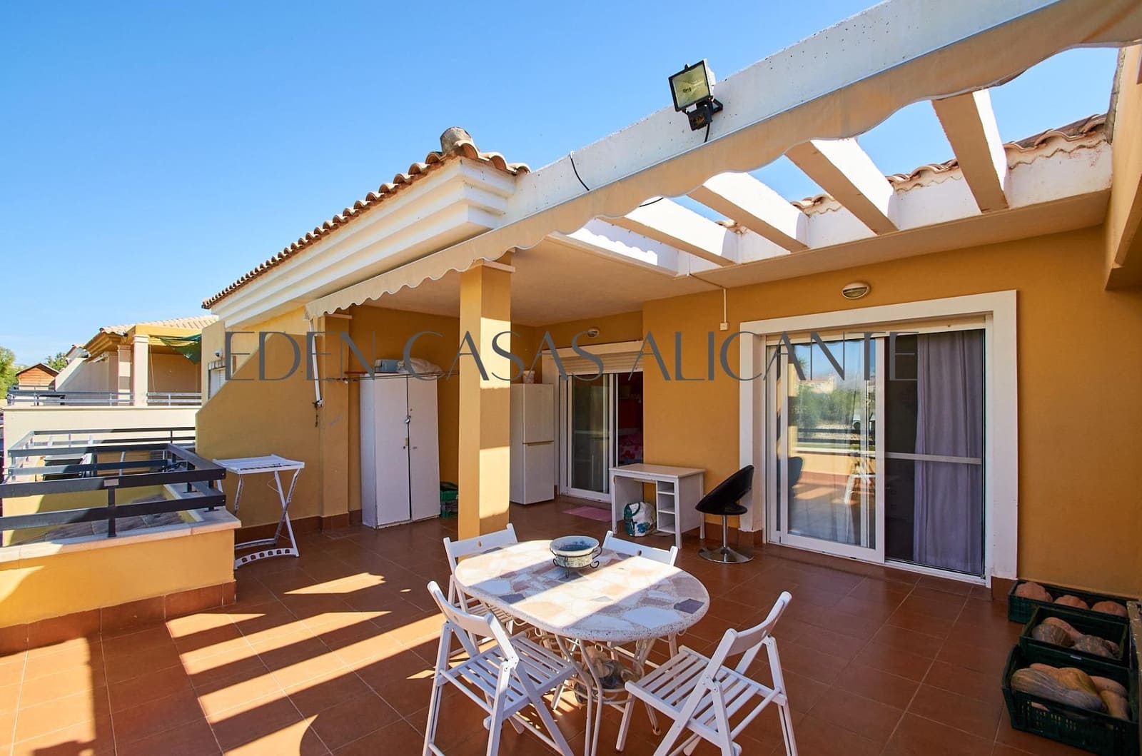 3 sypialnia Dom szeregowy na sprzedaż w Muchamiel / Mutxamel z basenem - 370 000 € (Ref: 10089614)