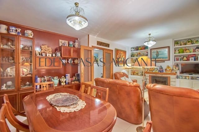 4 makuuhuone Bungalow myytävänä paikassa San Juan de Alicante / Sant Joan d'Alacant mukana 
autotalli - 550 000 € (Ref: 10100364)