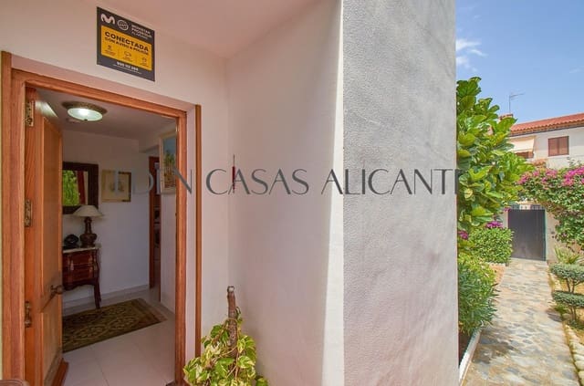 4 makuuhuone Bungalow myytävänä paikassa San Juan de Alicante / Sant Joan d'Alacant mukana 
autotalli - 550 000 € (Ref: 10100364)
