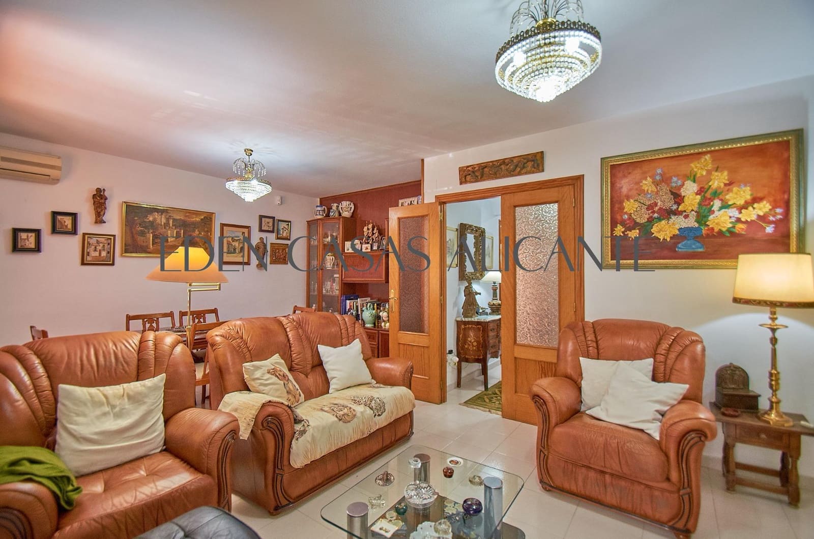 4 makuuhuone Bungalow myytävänä paikassa San Juan de Alicante / Sant Joan d'Alacant mukana 
autotalli - 550 000 € (Ref: 10100364)