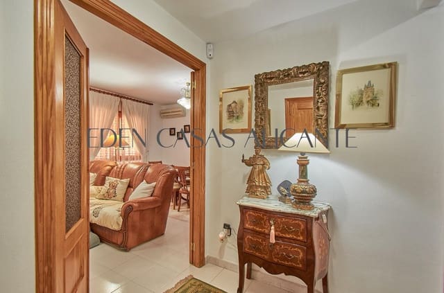4 makuuhuone Bungalow myytävänä paikassa San Juan de Alicante / Sant Joan d'Alacant mukana 
autotalli - 550 000 € (Ref: 10100364)